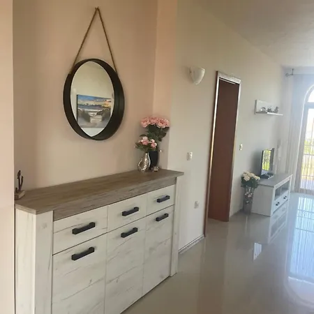 Private With Sea View Apartmán *