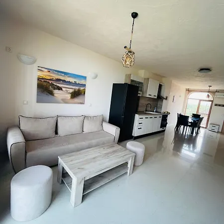Private With Sea View Apartmán