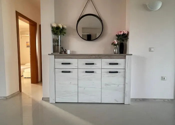 Апартамент Private With Sea View